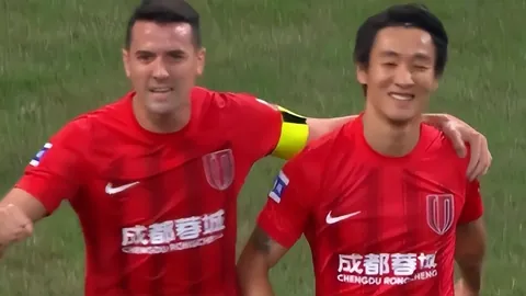 杨幂李冰冰黄晓明紧急撤除与赵薇同框照