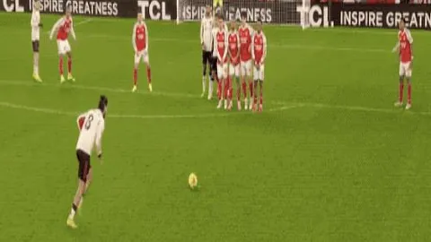 拜仁女足被里昂女足两回合总比分6-1淘汰，欧冠四强席位告急！